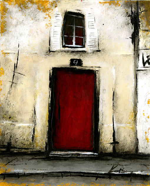 裏通りの赤い扉のあるアパートメント